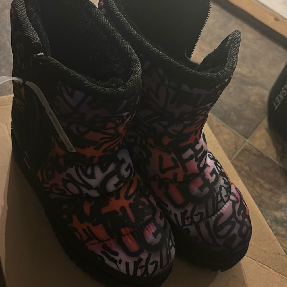 Brand new w graffiti uggs